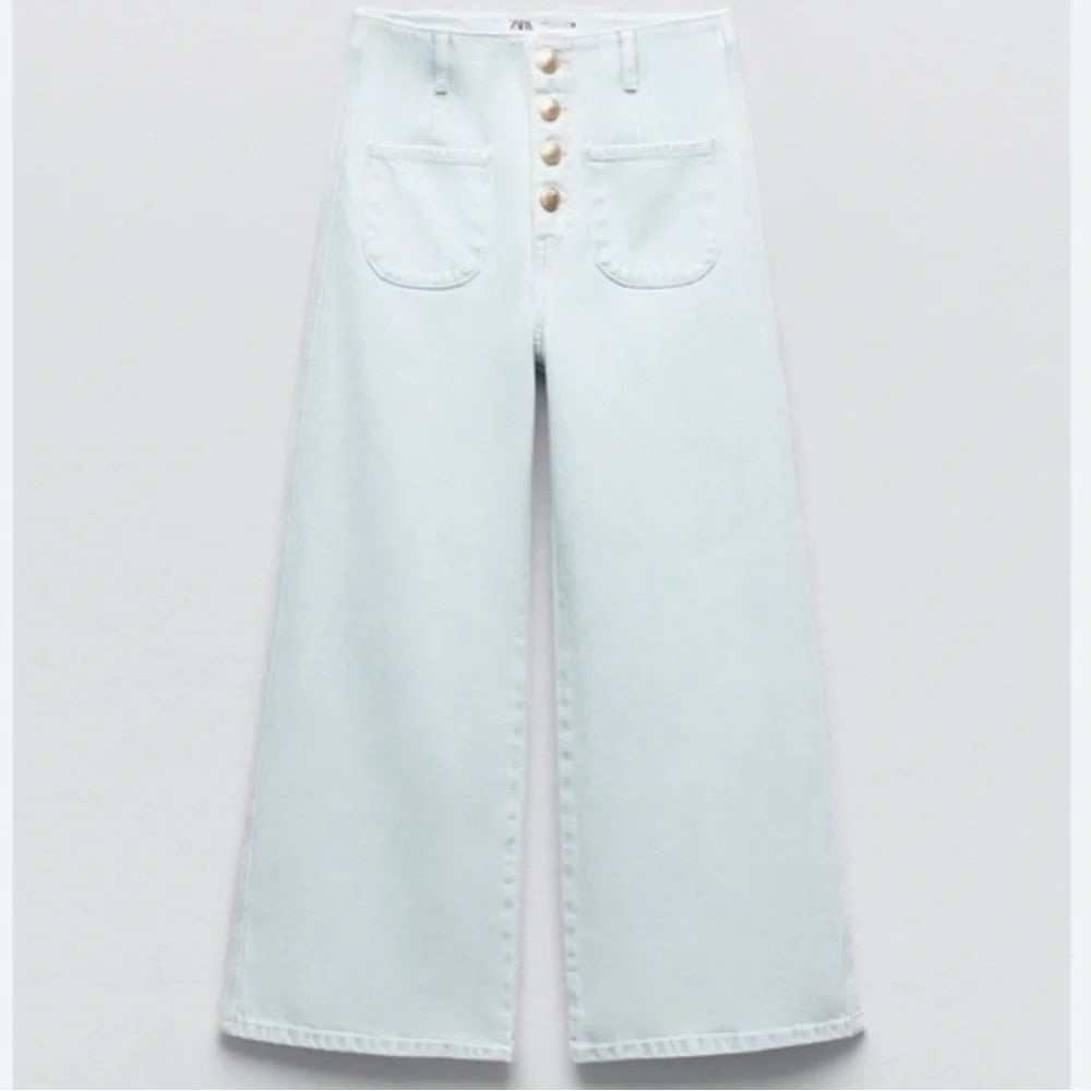 Zara wide leg jeans with gold buttons - Picture 3 of 9
